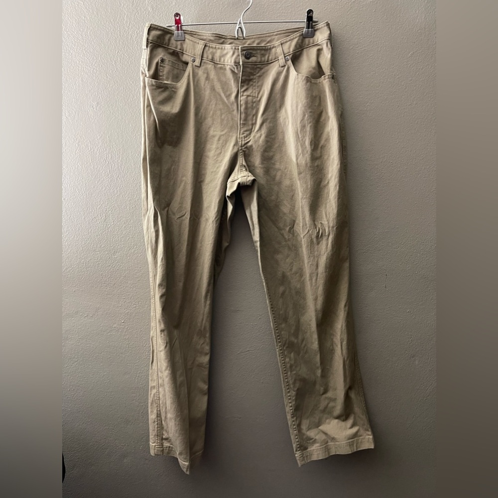 Duluth 14x33 work pants women’s tan